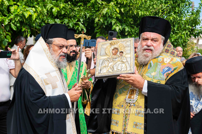 laothalassa-piston-ypodexthike-tin-panagia-voulkaniotissa-foto