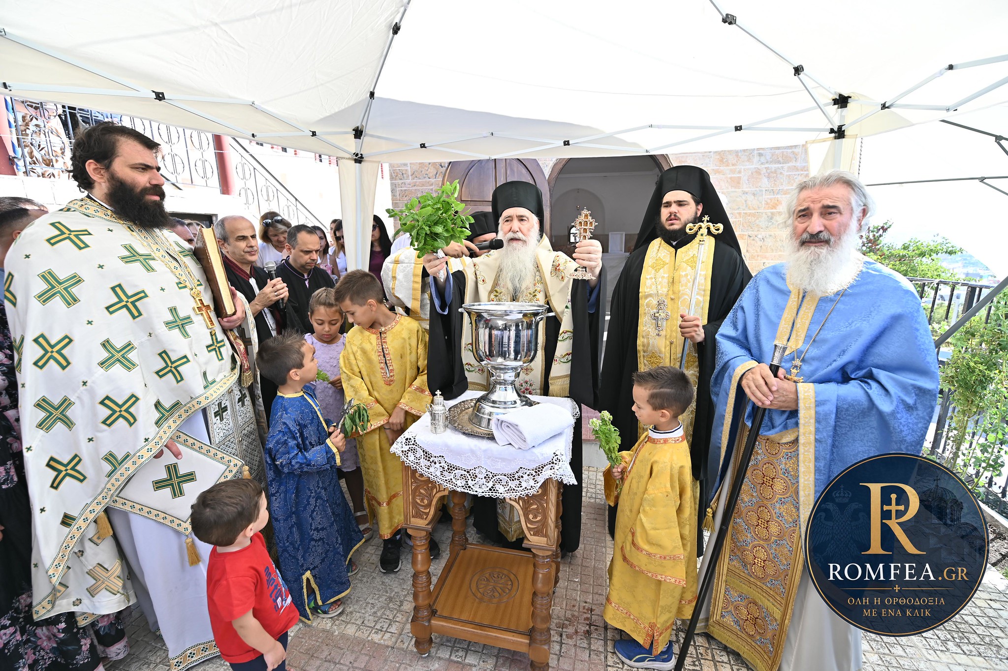 thyranoiksia-parekklisiou-apo-ton-nikaias-aleksio-foto